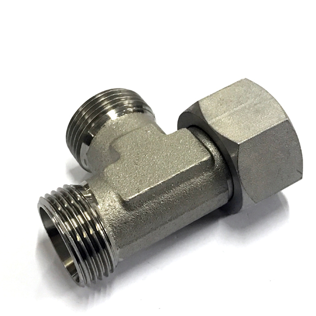 带有旋转螺母的T恤配件